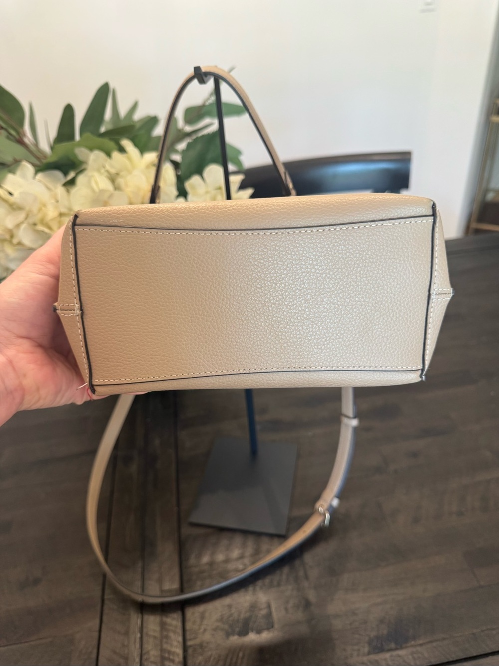 Coach Taupe Pebbled Leather Bucket Shoulder Bag with Gold Hardware - Picture 7 of 9